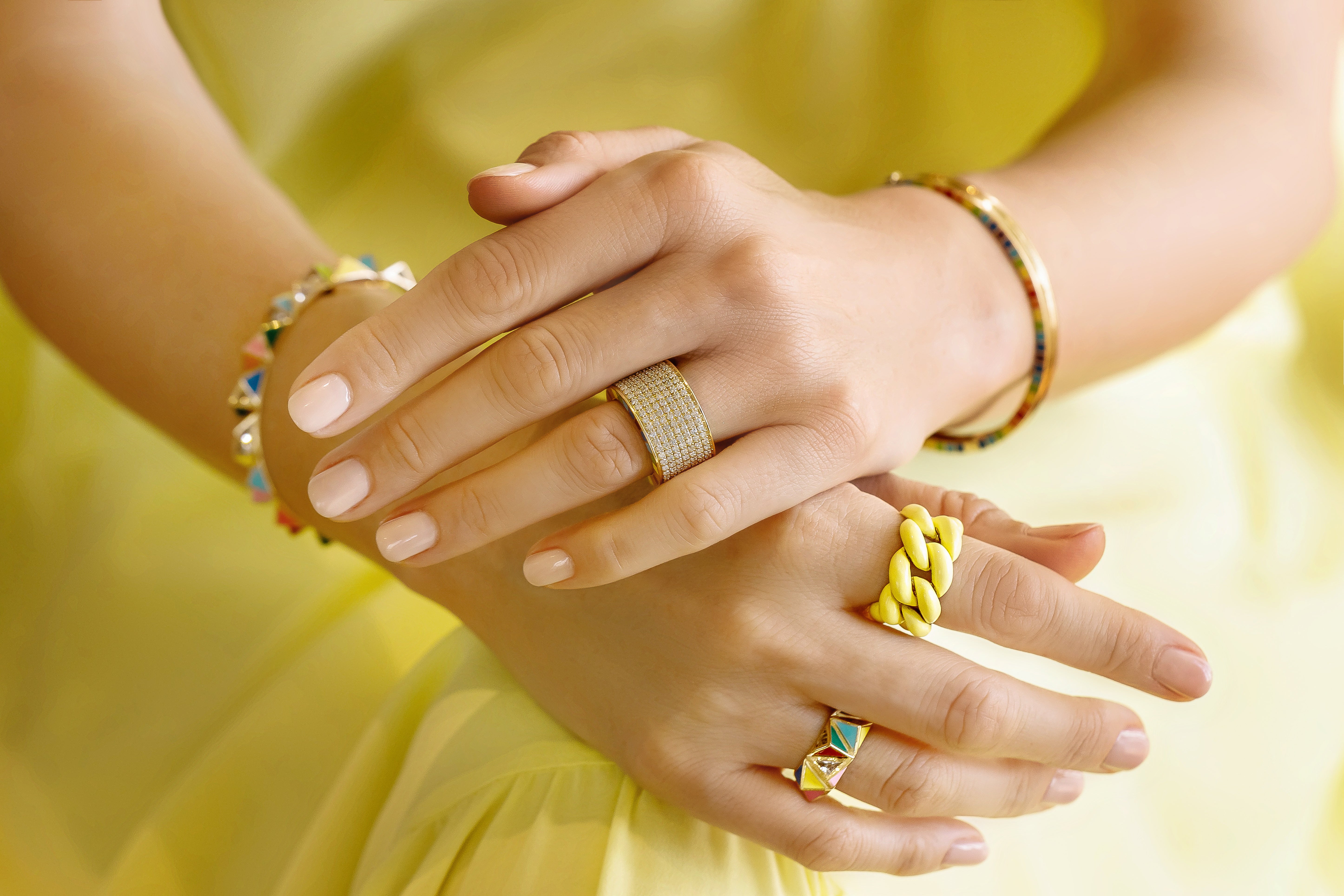 Me Wide Yellow Gold Diamond Ring — фото 2