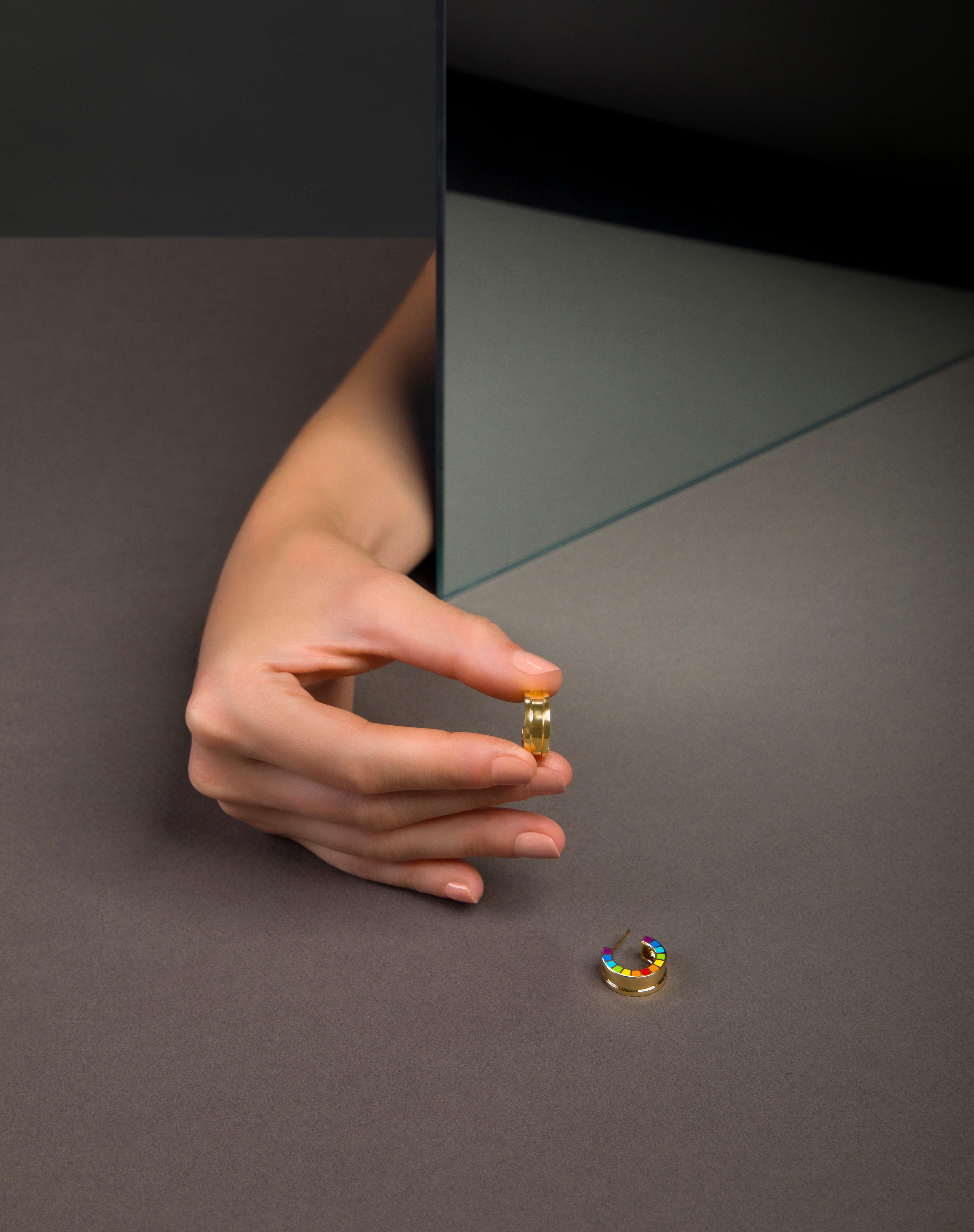 Me Yellow Gold Earrings — фото 2