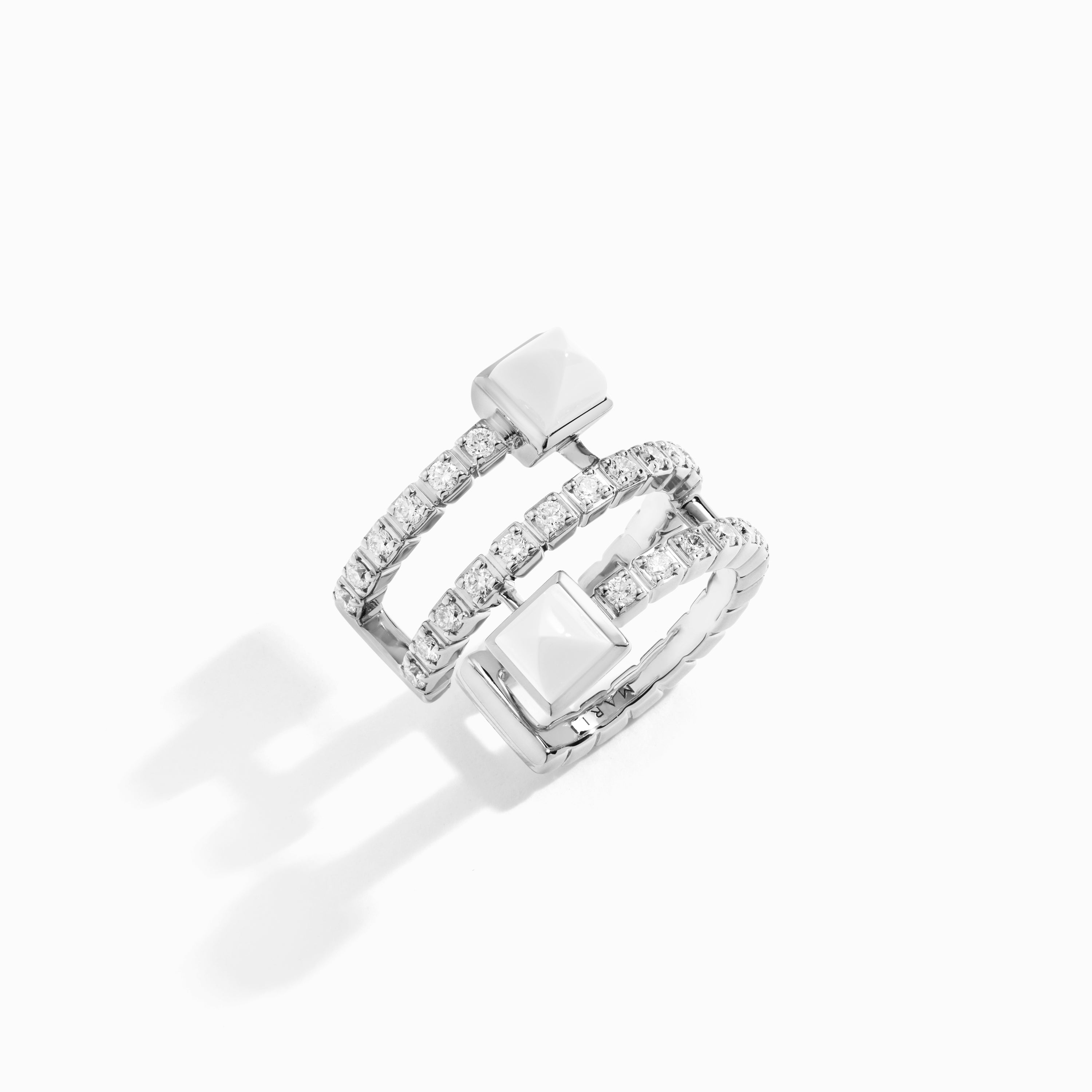 Cleo Lotus Twist Ear Cuff (Single R) — фото 26