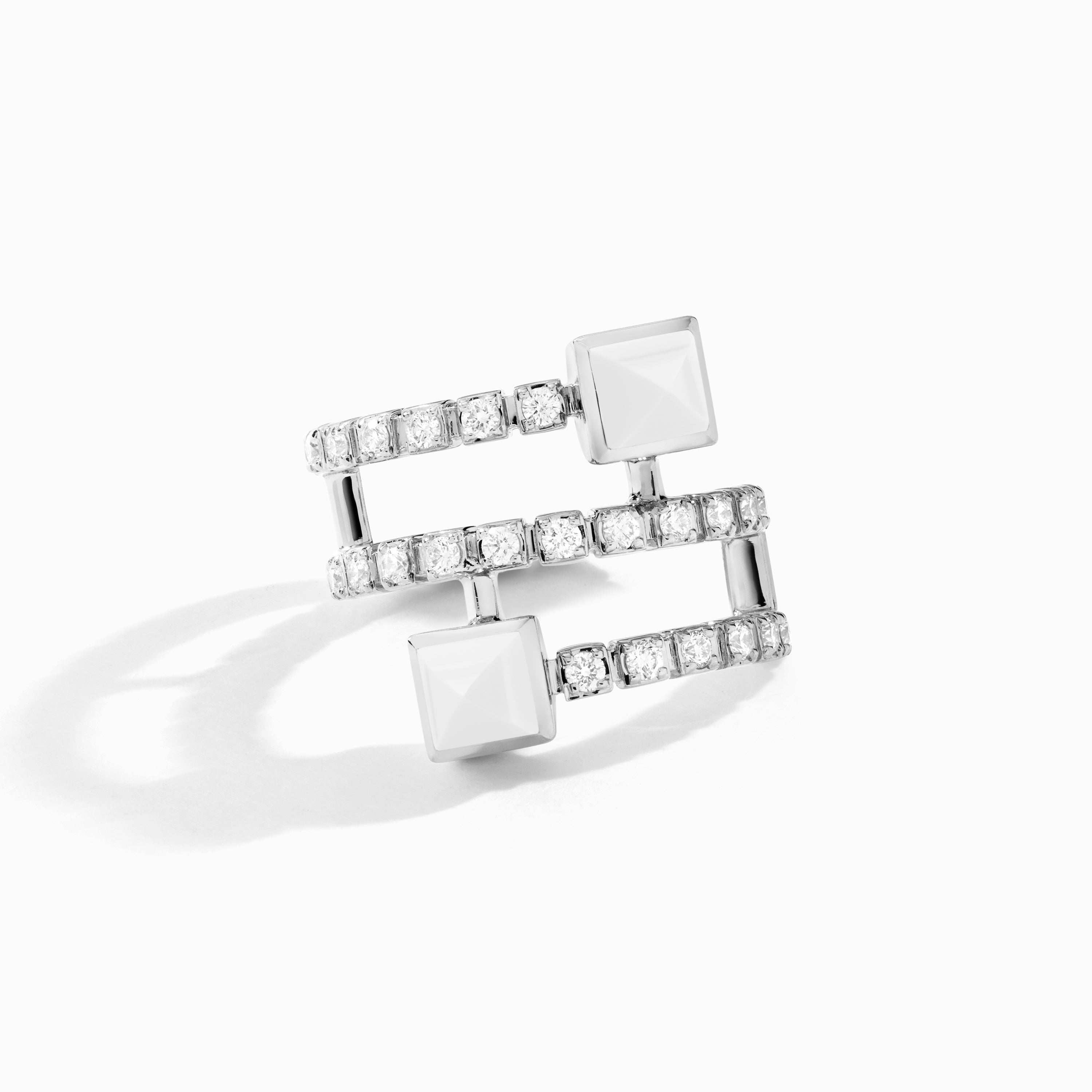 Cleo Lotus Twist Ear Cuff (Single R) — фото 27