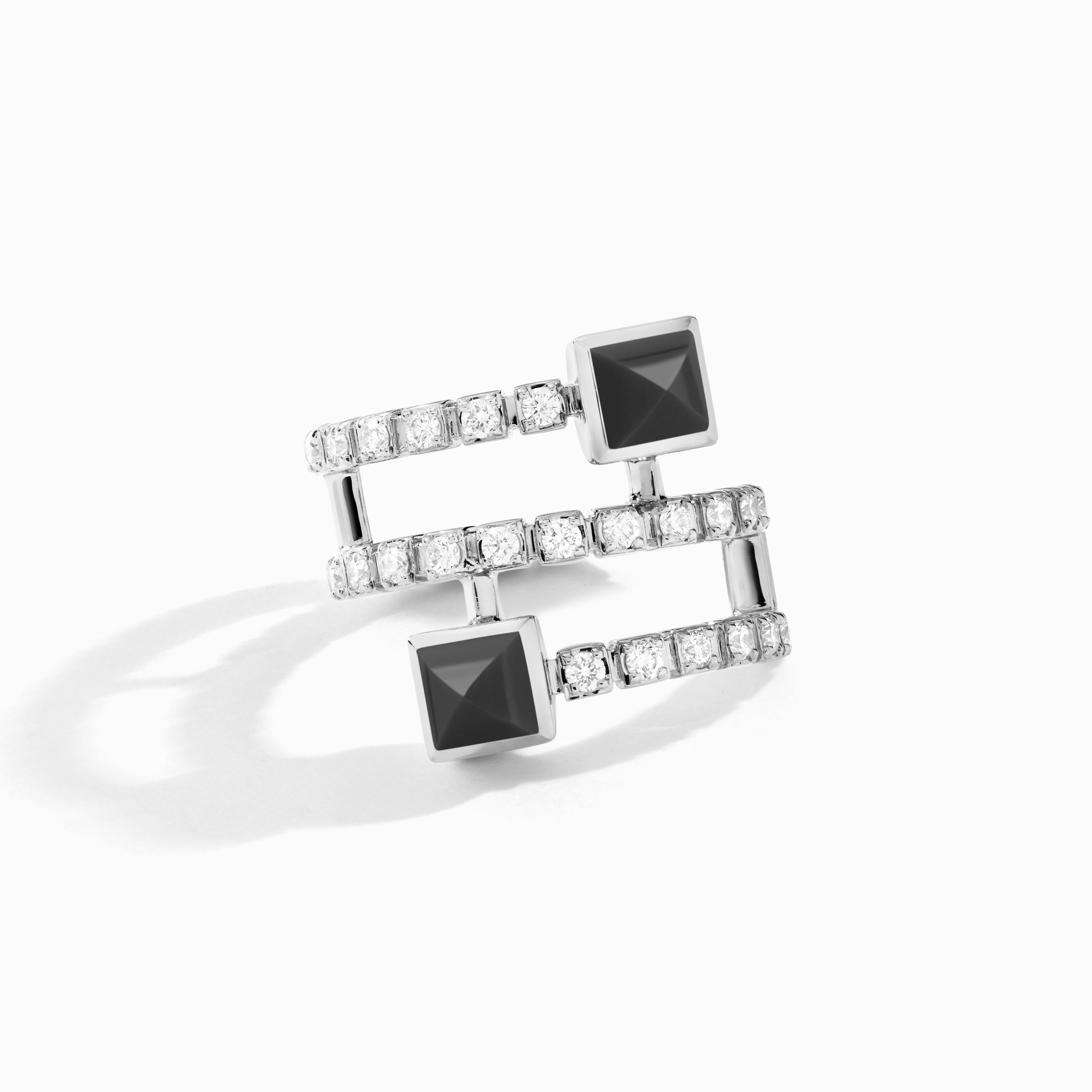 Cleo Lotus Twist Ear Cuff (Single R) — фото 9