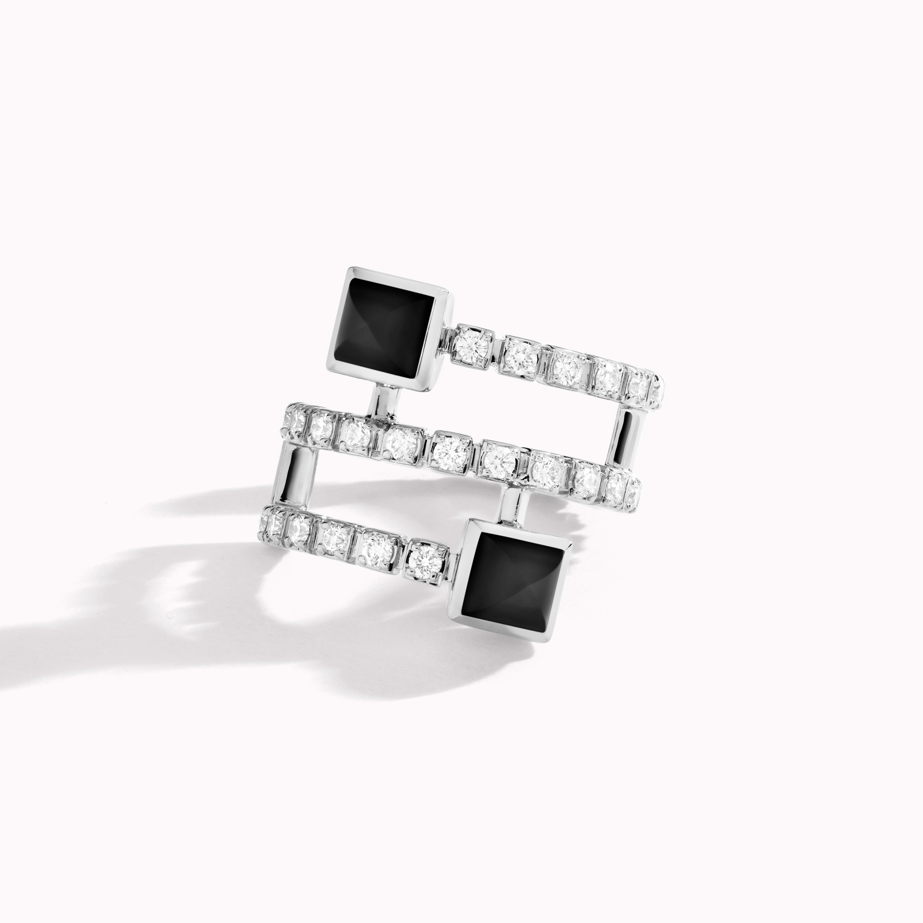 Cleo Lotus Twist Ear Cuff (Single L) — фото 2
