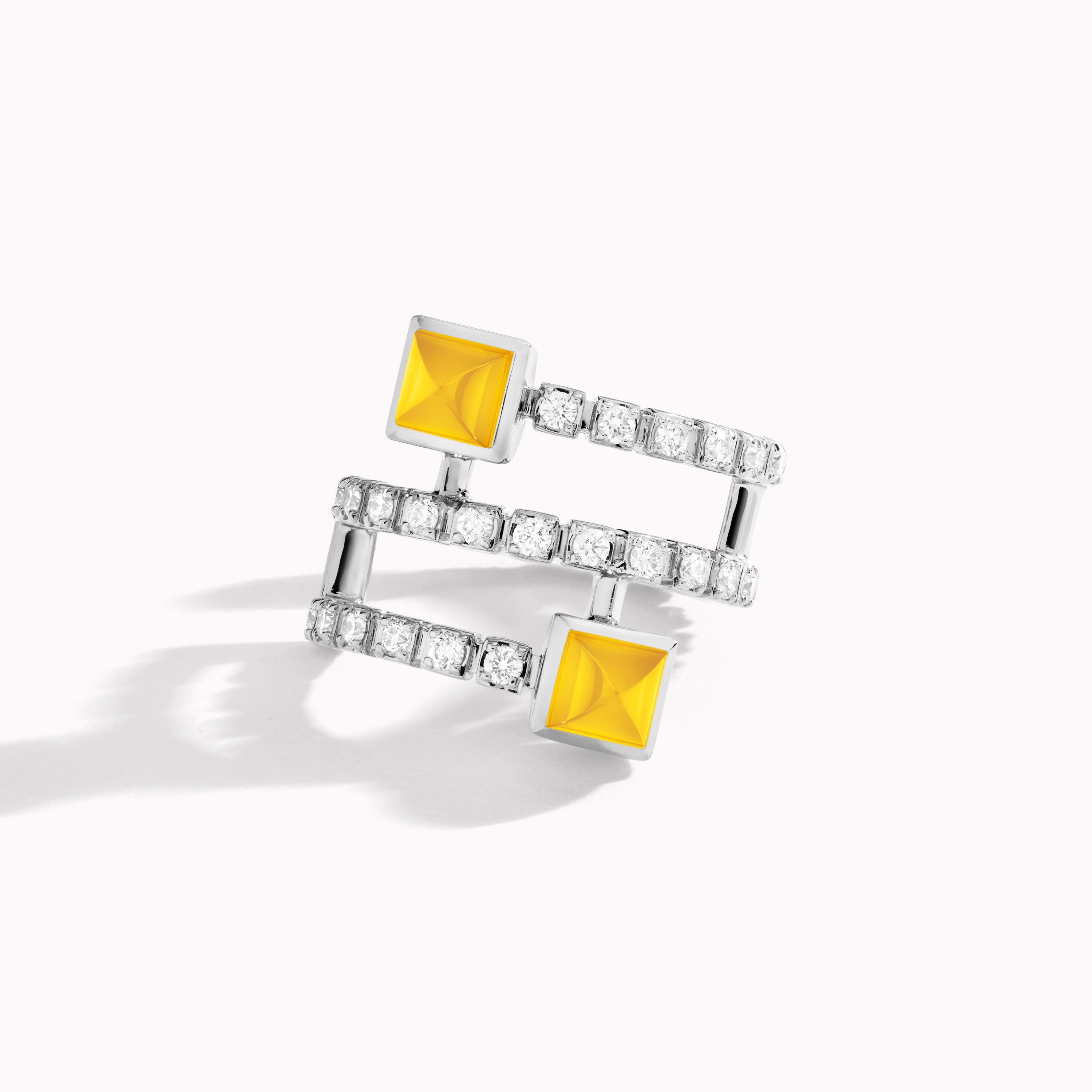 Cleo Lotus Twist Ear Cuff (Single L) — фото 30