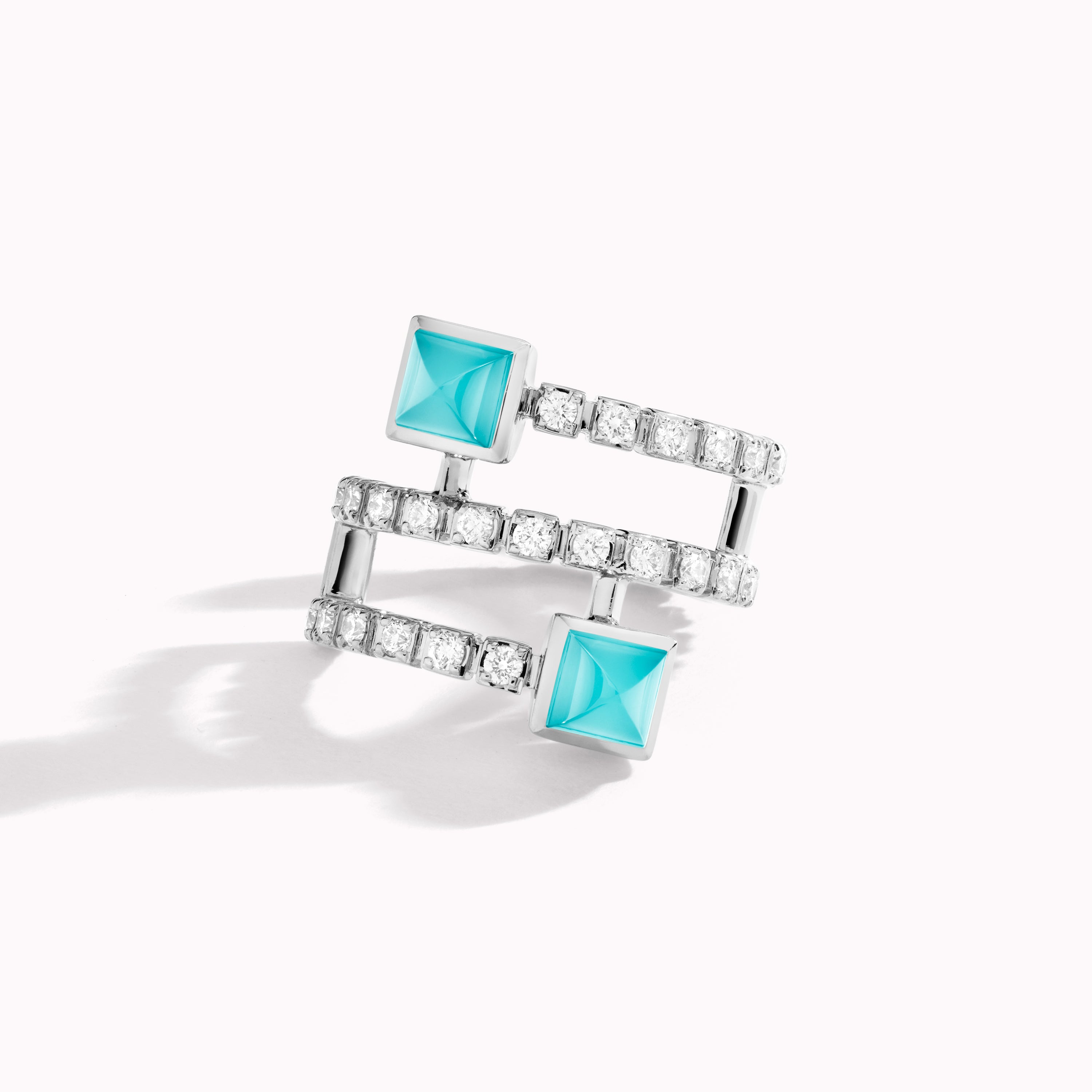 Cleo Lotus Twist Ear Cuff (Single L) — фото 6