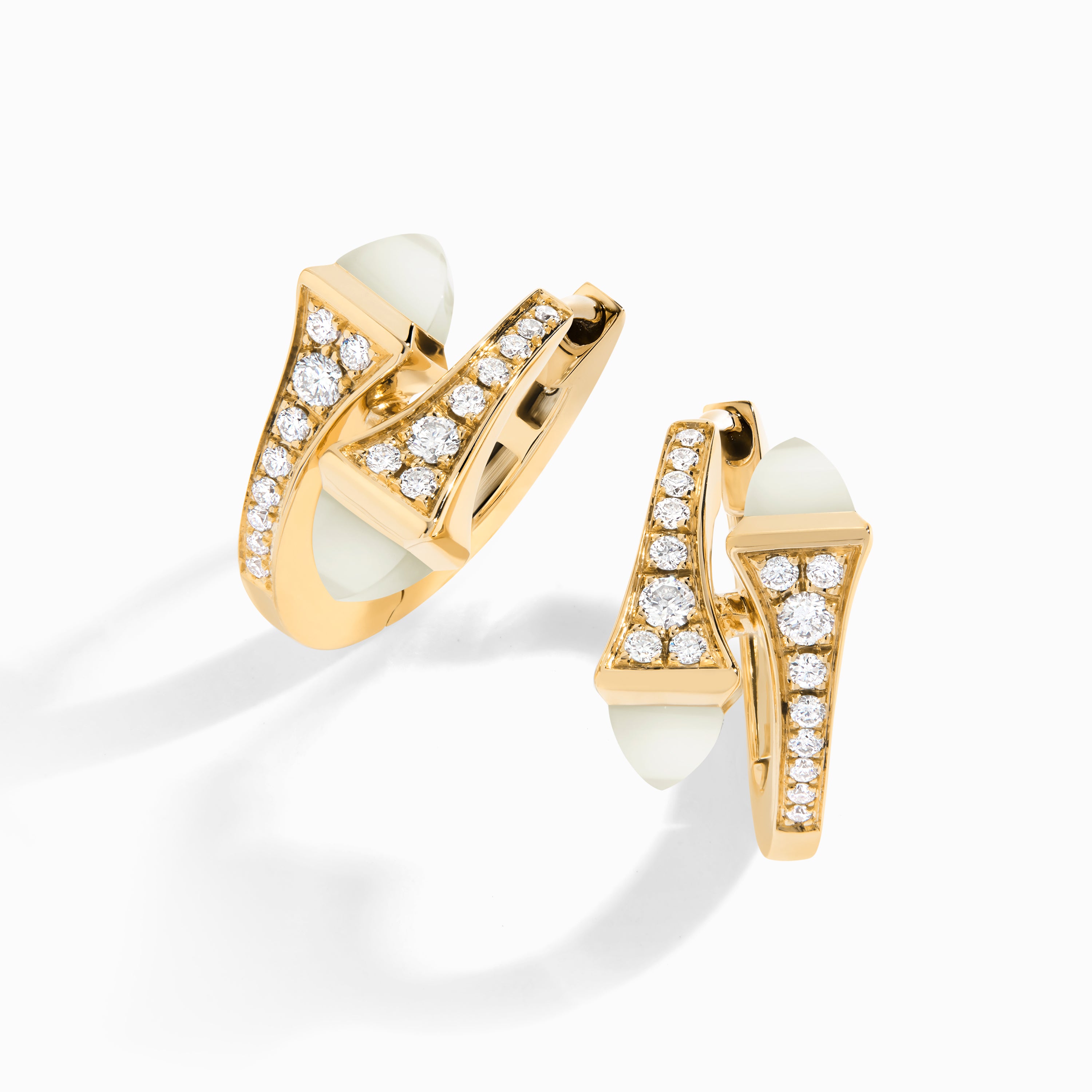 Cleo Diamond Huggie Earrings — фото 13