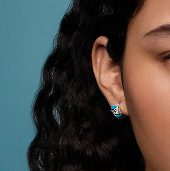 Cleo Diamond Huggie Earrings — фото 31