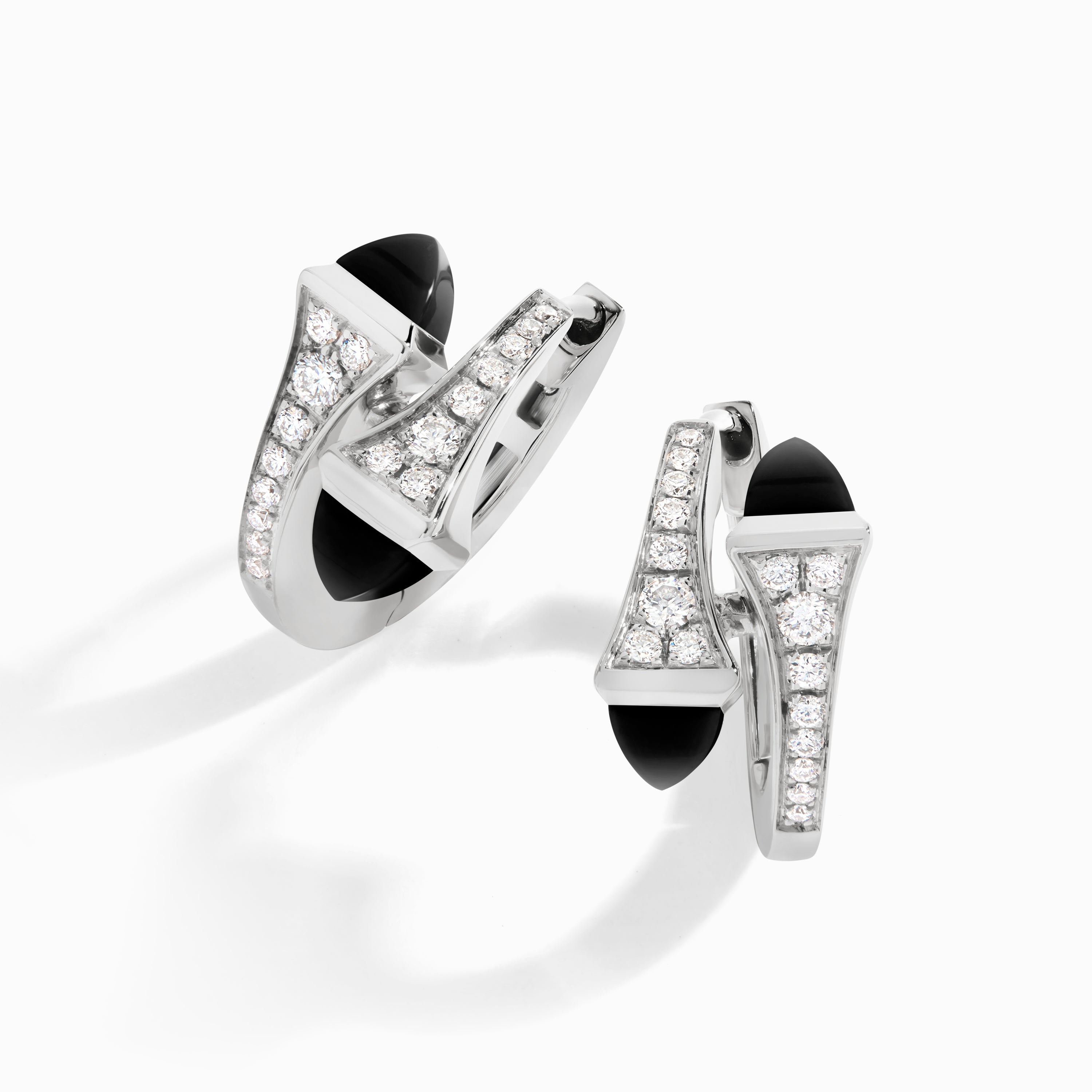 Cleo Diamond Huggie Earrings — фото 51