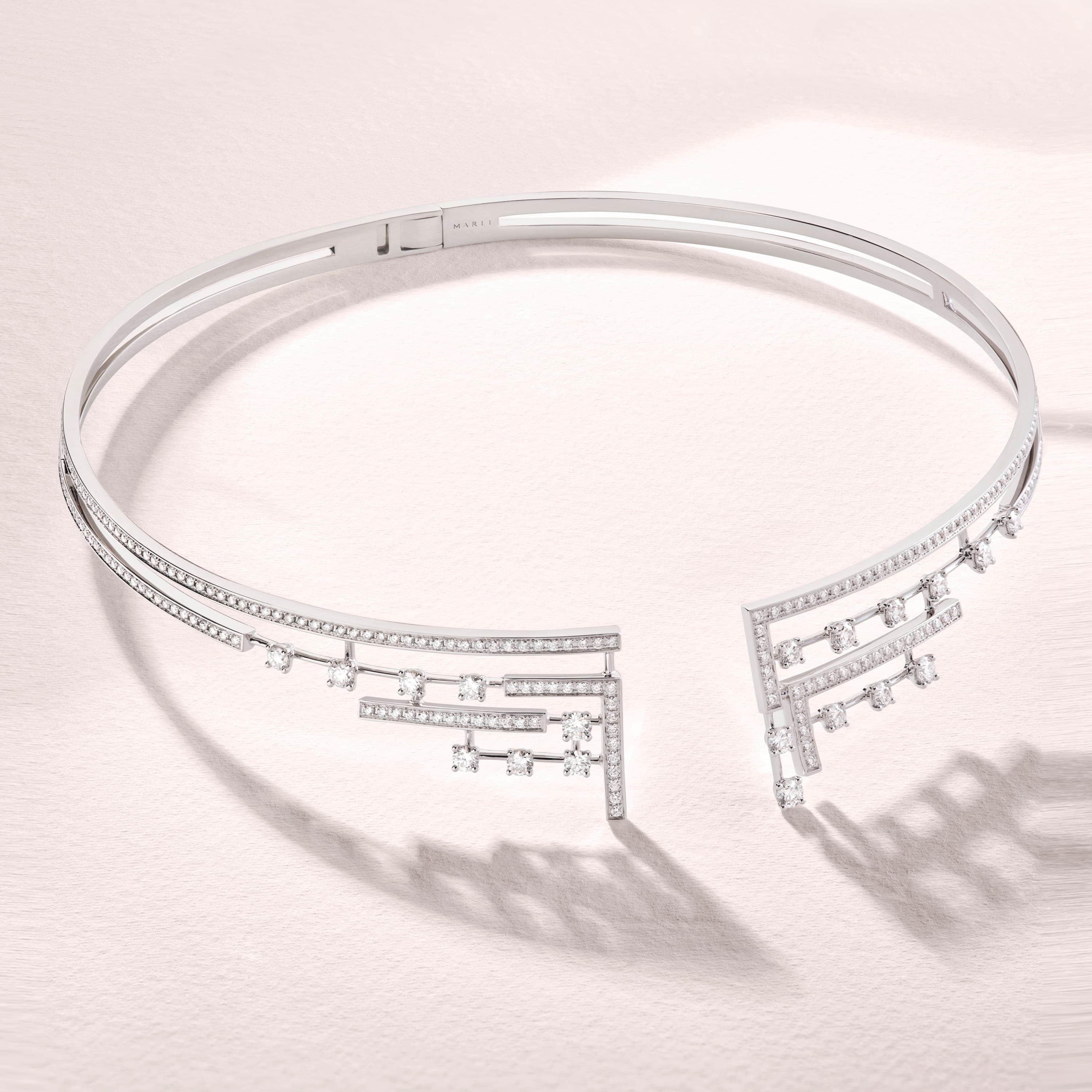 Avenues Crown Hinged Necklace — фото 8