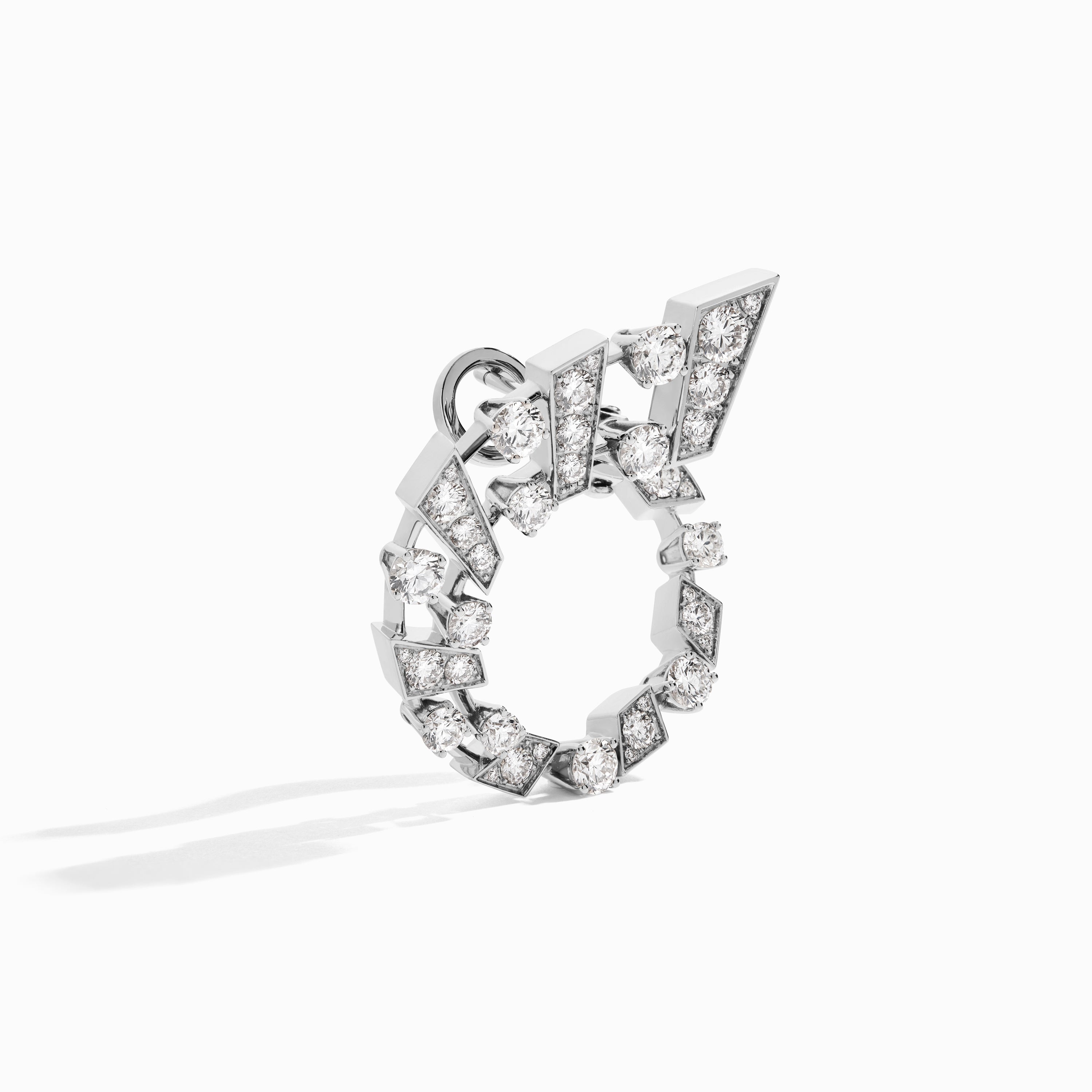 Fifth Avenue Diamond Post Earrings — фото 12