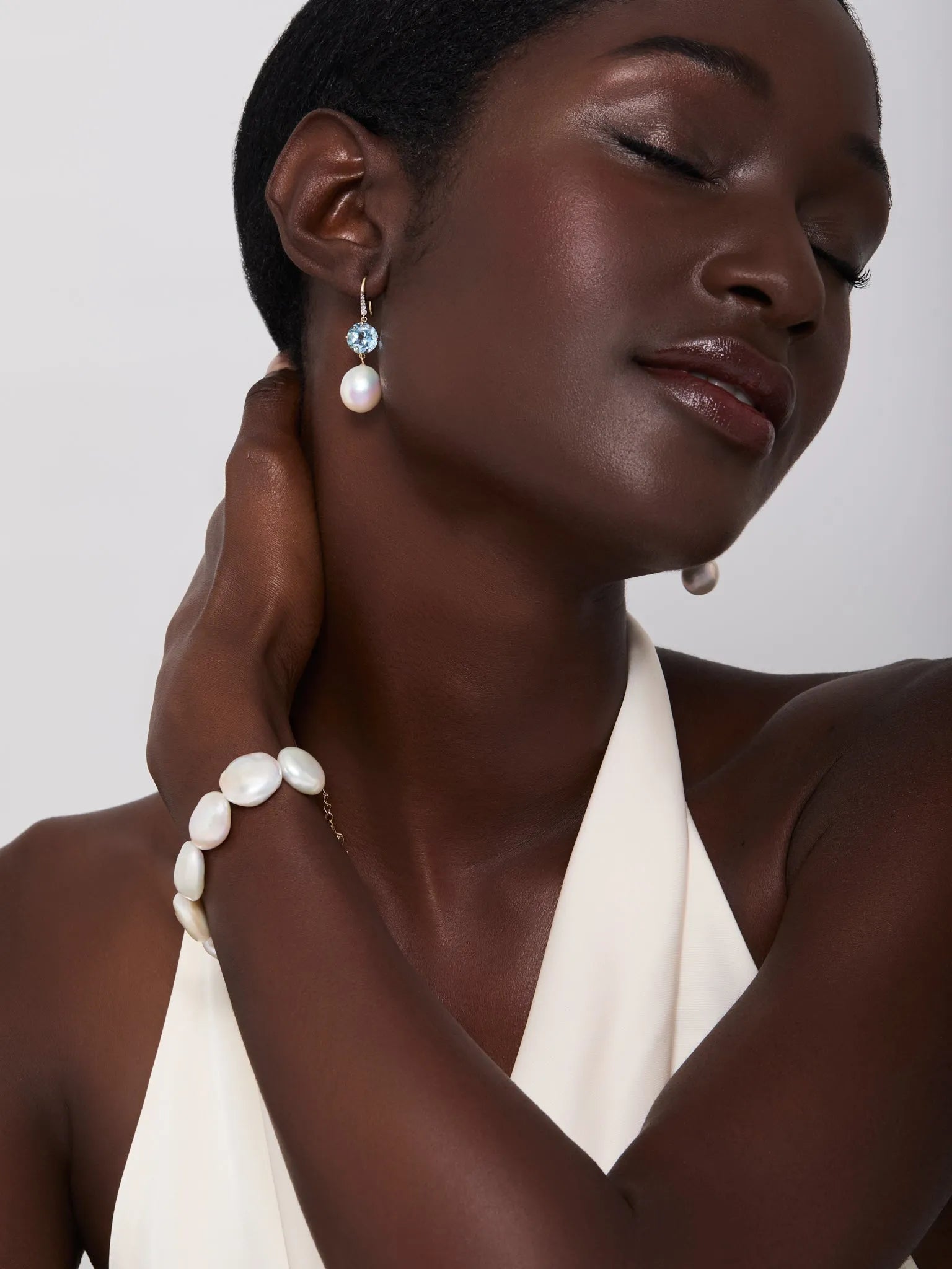 14kt Brilliant Blue Topaz and Baroque Pearl Drop Earrings — фото 5