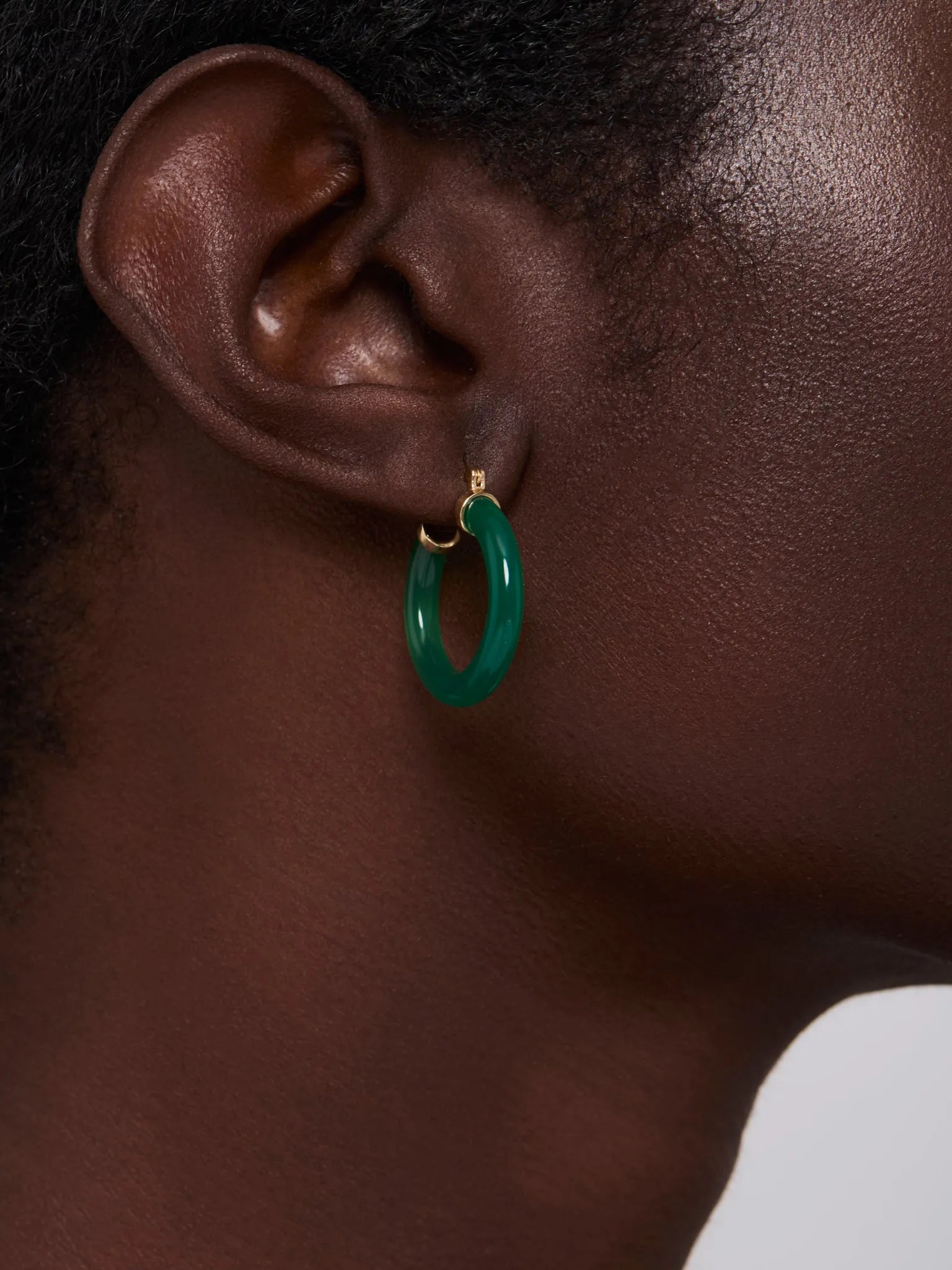 14kt Green Chalcedony Hoops — фото 3