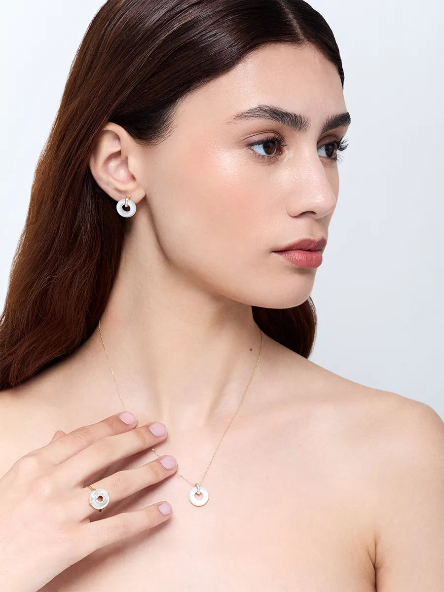 14kt Mother of Pearl  Donut and Diamond Door Knocker Necklace — фото 5