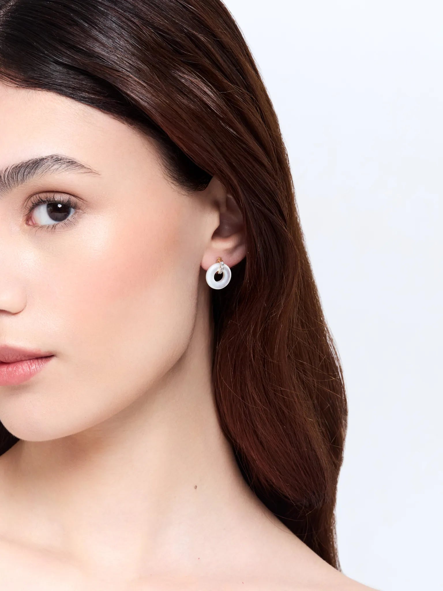 14kt Mother of Pearl Donut and Diamond Door Knocker Earrings — фото 3
