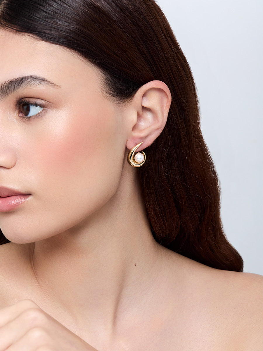 14kt Pearl Curl Earrings — фото 2