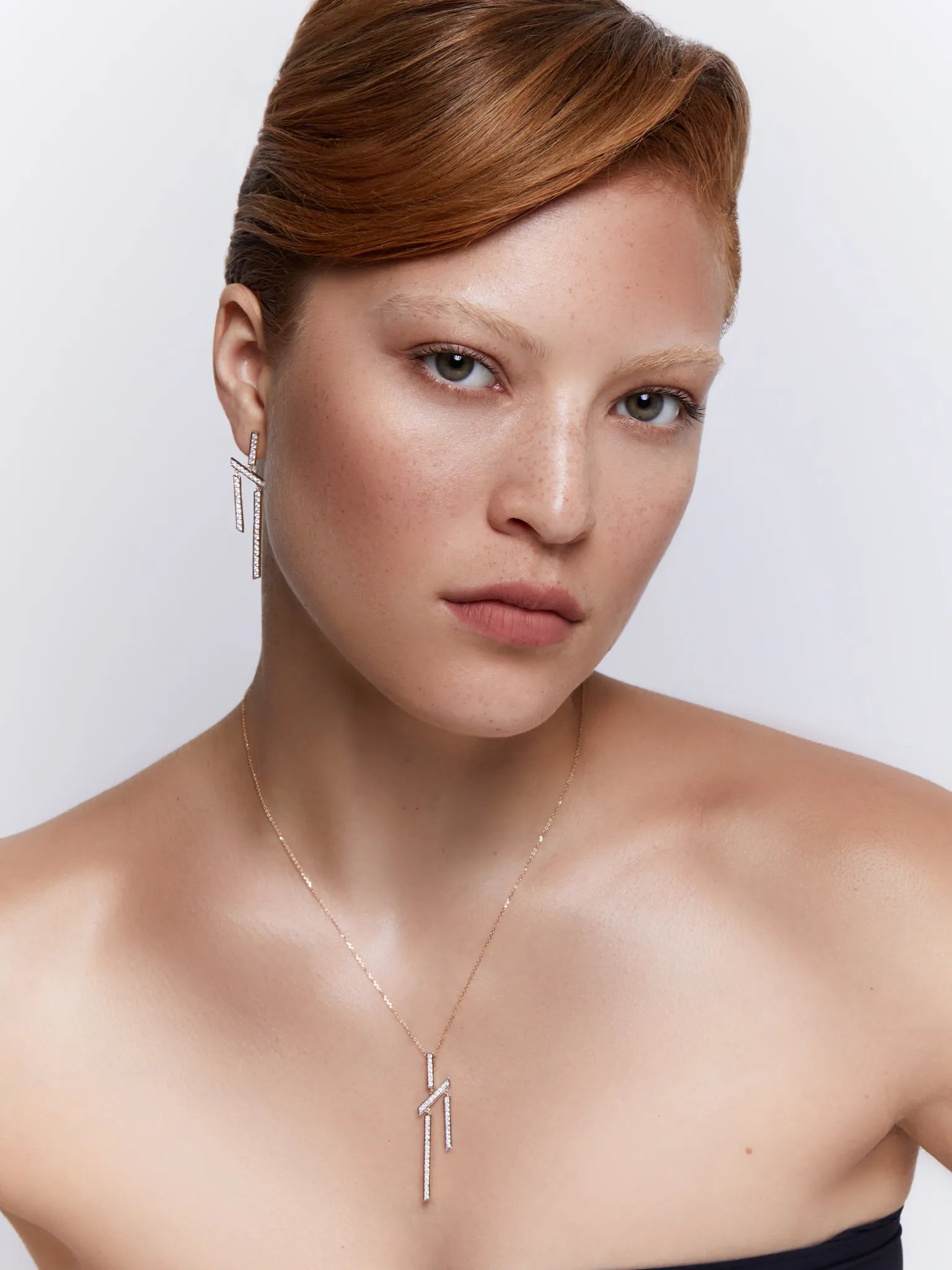 14kt Slanted Twin Bar Necklace — фото 2