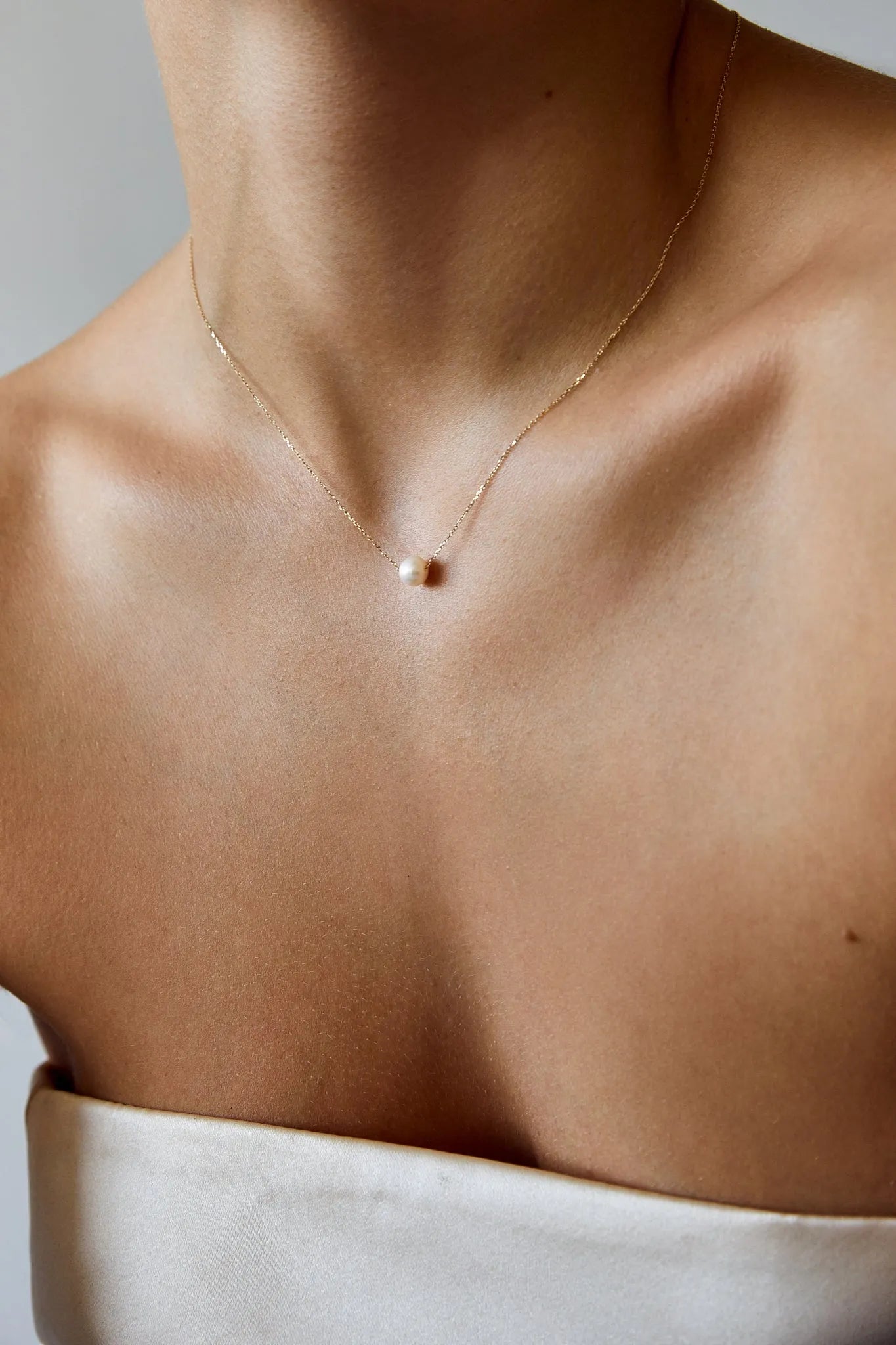 14kt Suspended Pearl Necklace — фото 2