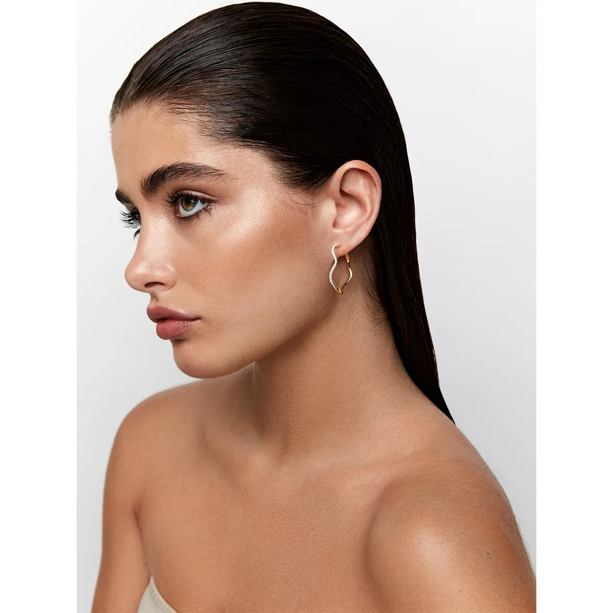 14kt Large Diamond Wave Hoops — фото 2