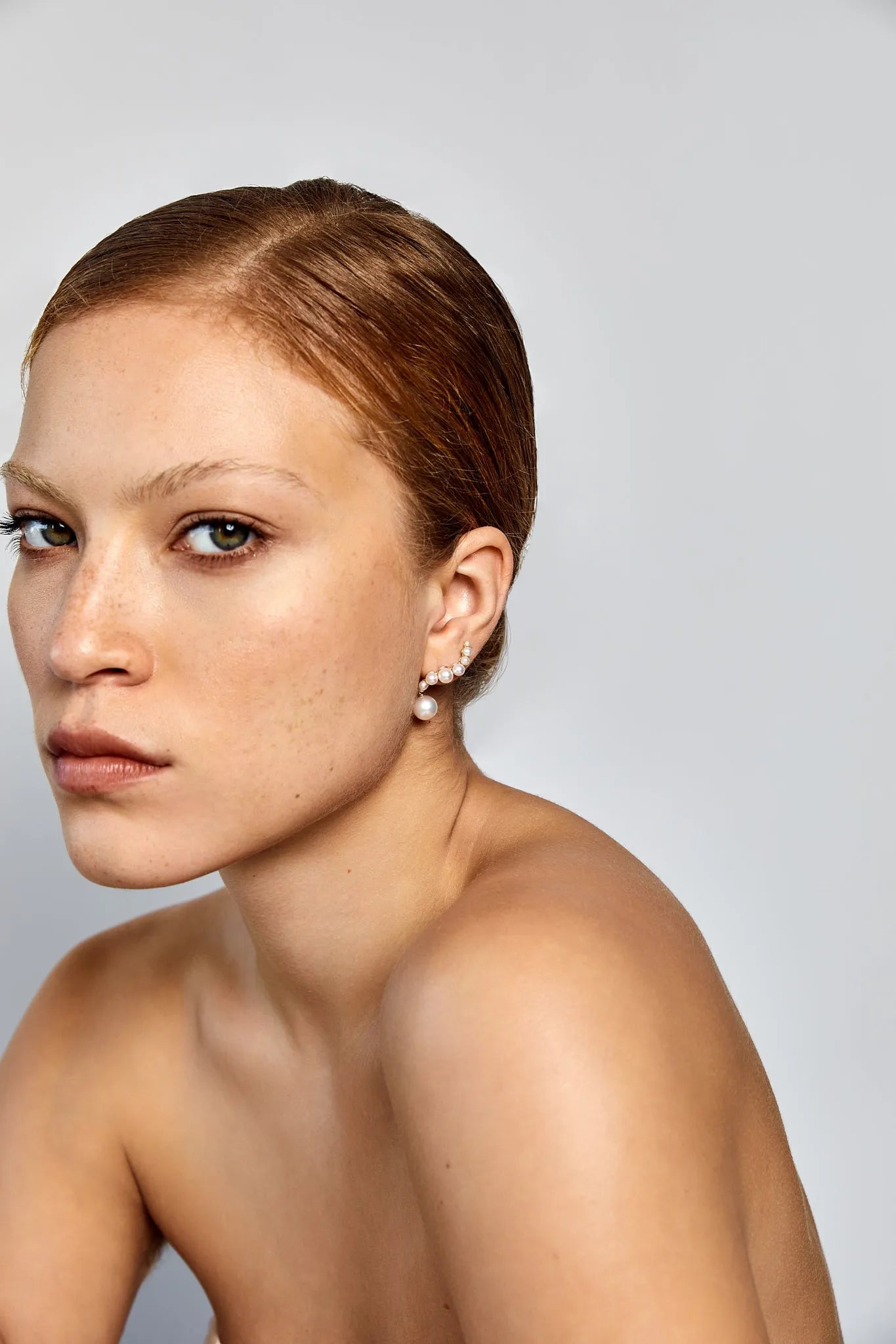 14kt Pearl Curve Drop Earrings — фото 3