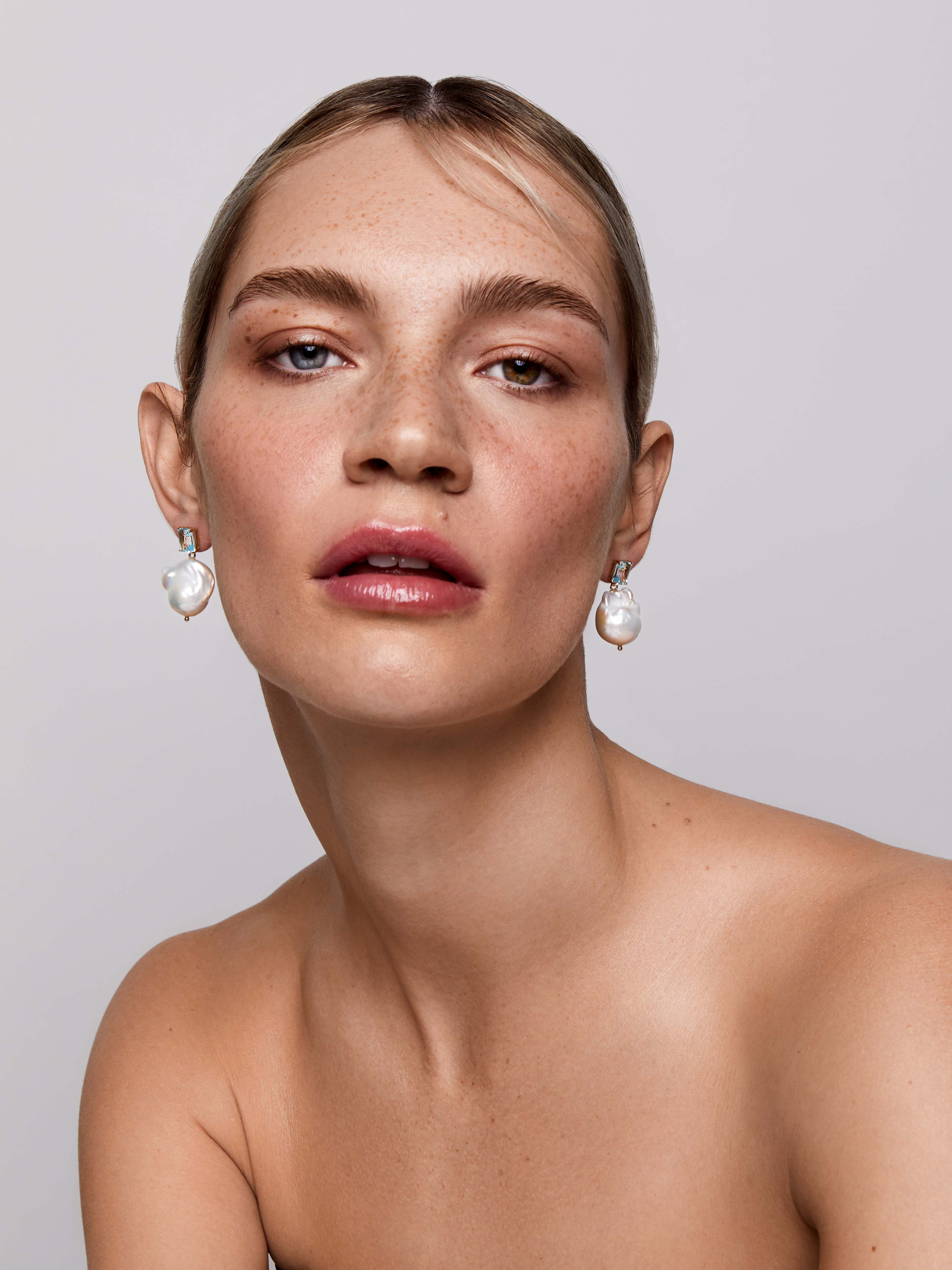 14kt Blue Topaz and Baroque Pearl Drop Earrings — фото 4