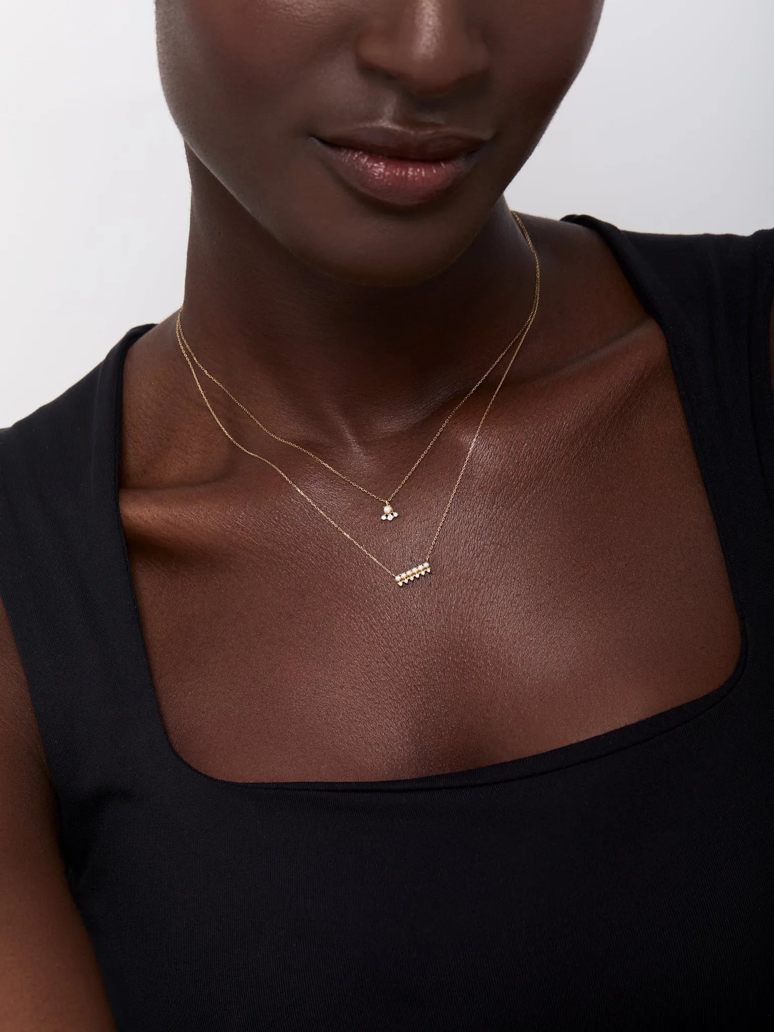 The Little Things Pearl and Diamond Horizontal Bar Necklace — фото 3