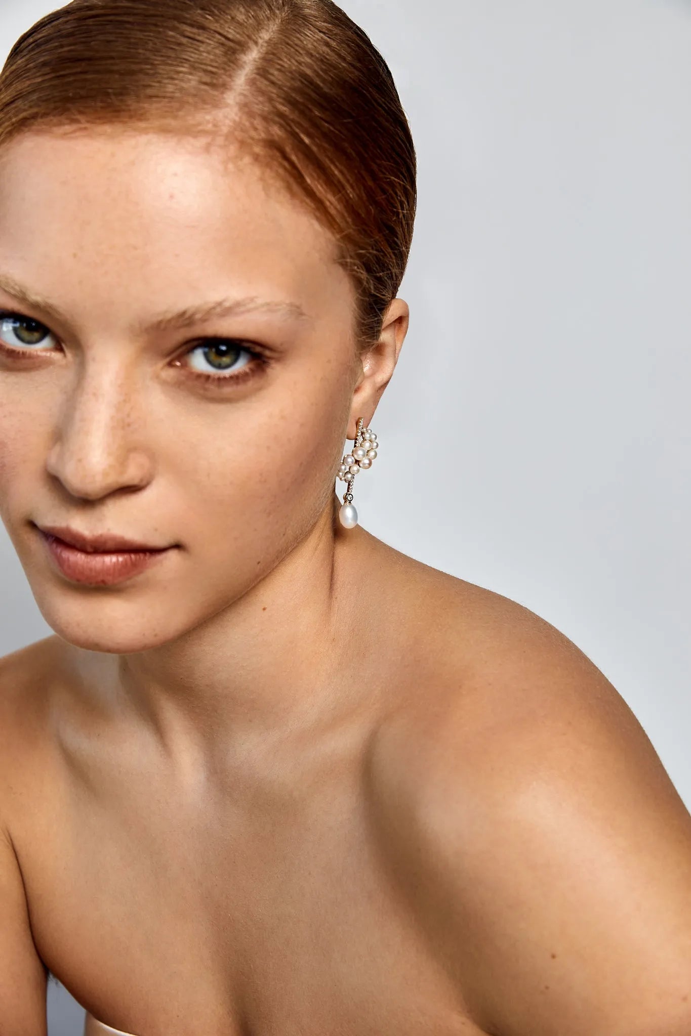 14kt Gold Pearl Curve Form Earrings — фото 3
