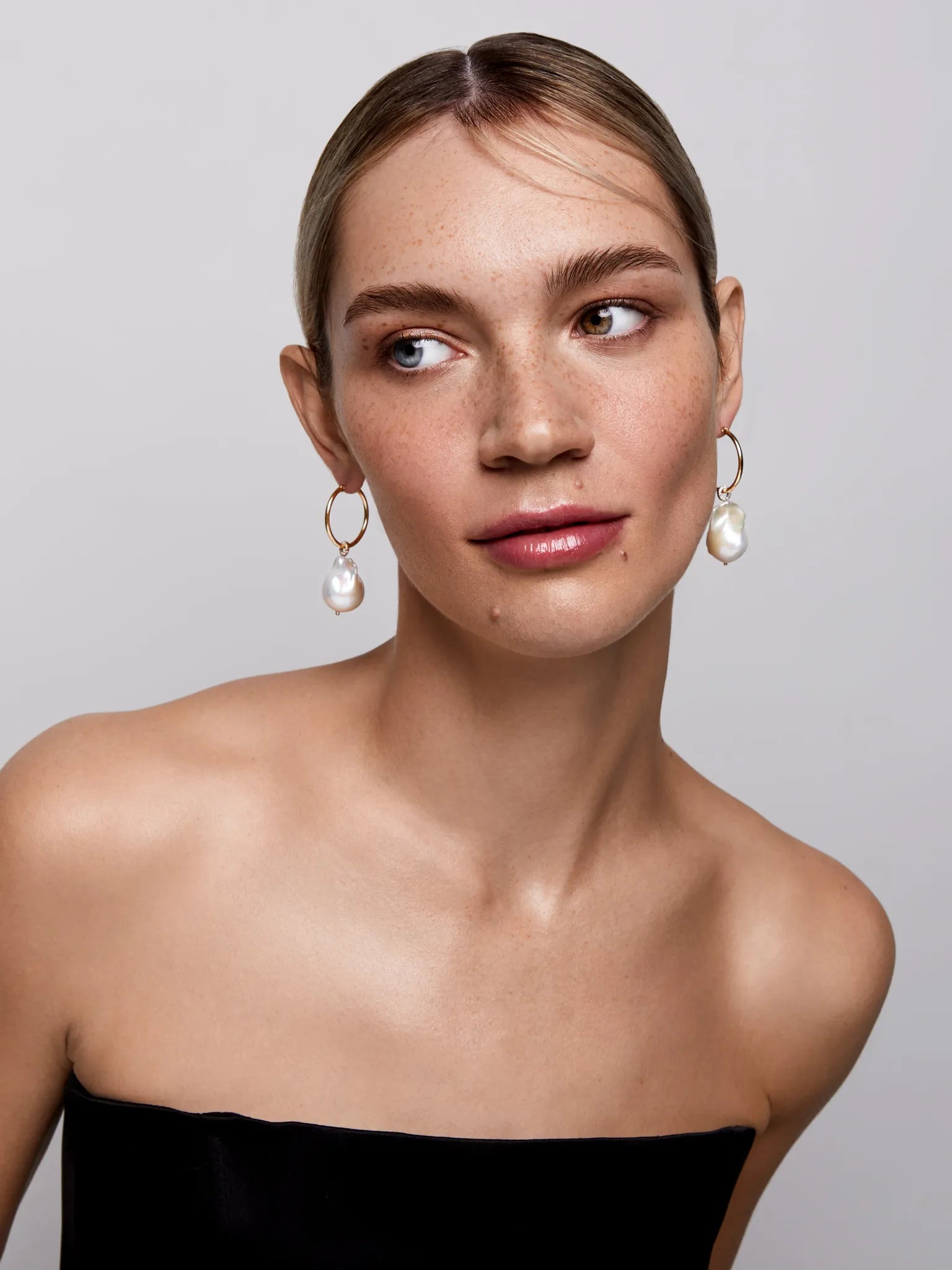 14kt Gold Baroque Pearl Detachable Hoops — фото 2