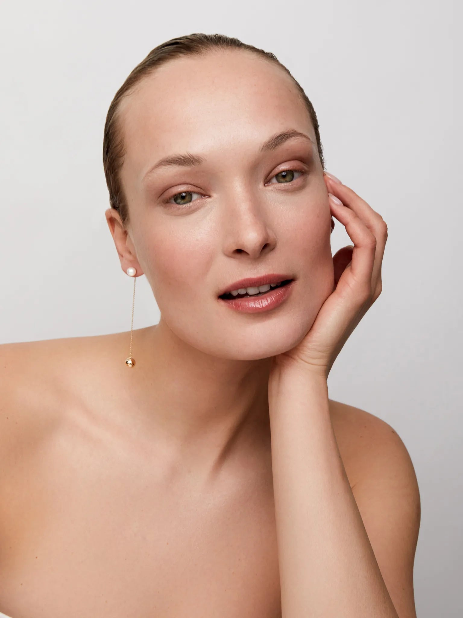 14kt Gold & Pearl Ball Drop Earrings — фото 2