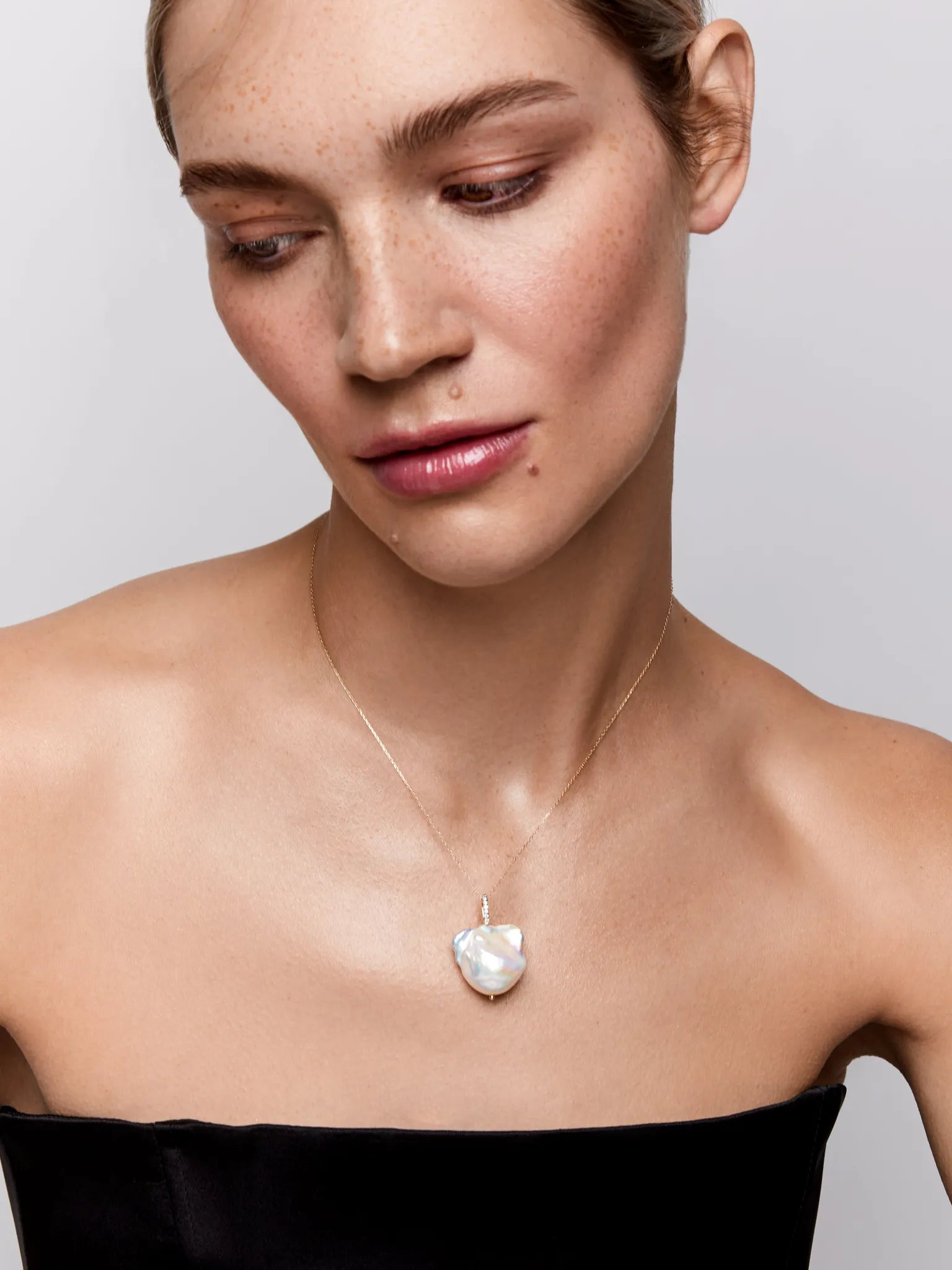 14kt Gold and Diamonds Baroque Pearl Necklace — фото 4