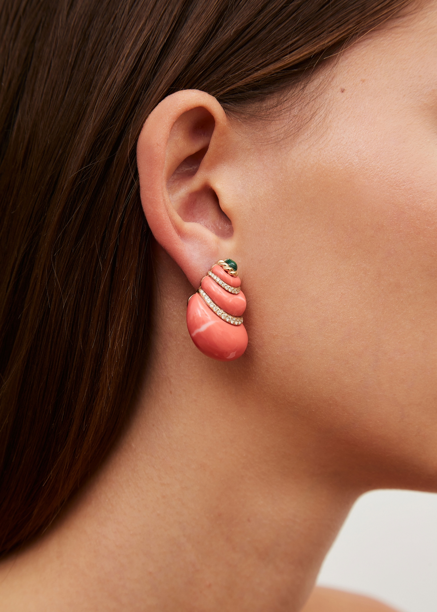 PAIRE DE BOUCLES D’OREILLE COQUILLAGE CORAIL OR JAUNE — фото 5