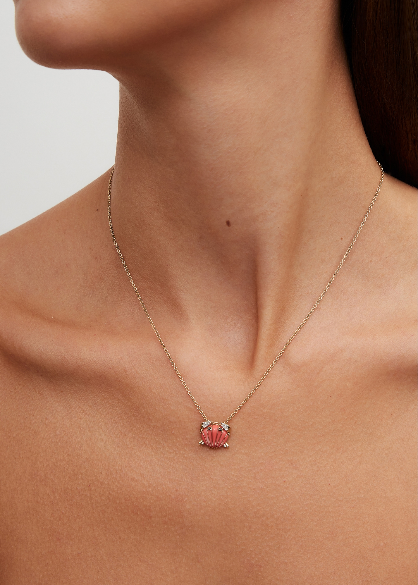 PENDENTIF MINI CRABE COQUILLAGE CORAIL OR JAUNE — фото 2