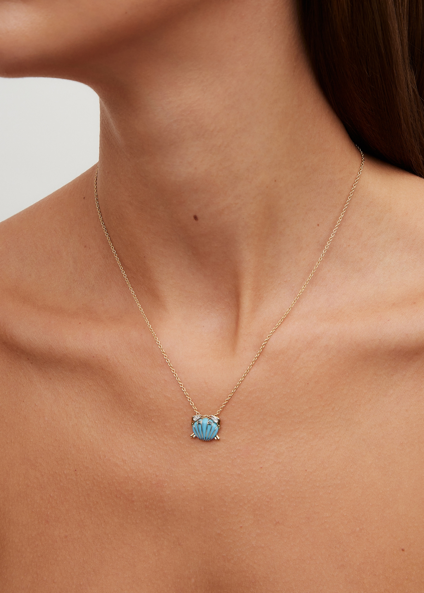PENDENTIF MINI CRABE COQUILLAGE TURQUOISE OR JAUNE — фото 2
