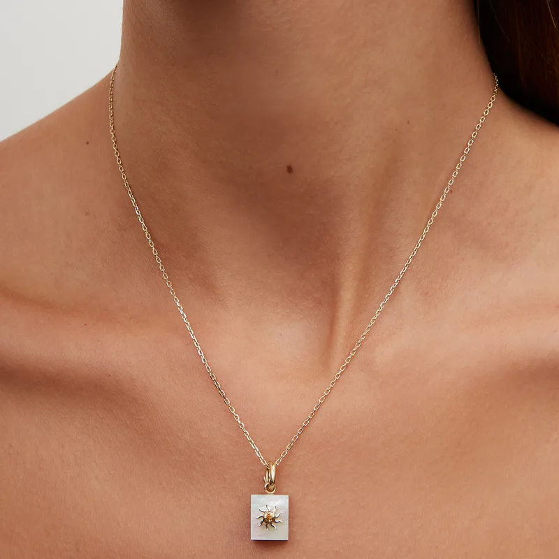 LE CUBO NACRE OR JAUNE