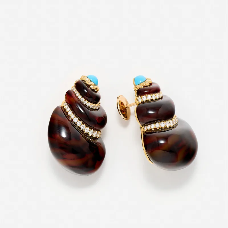PAIRE DE BOUCLES D’OREILLE COQUILLAGE LÉOPARD OR JAUNE