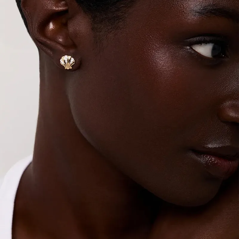 14kt Petite Venus Studs
