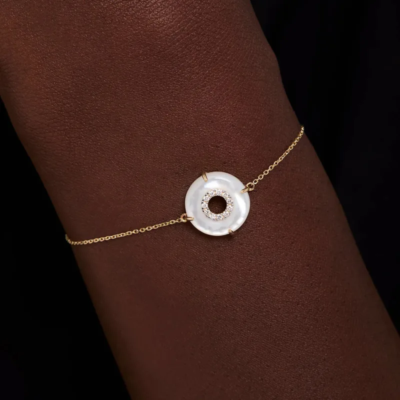 14kt Mother of Pearl Donut Diamond Inner Circle Chain Bracelet