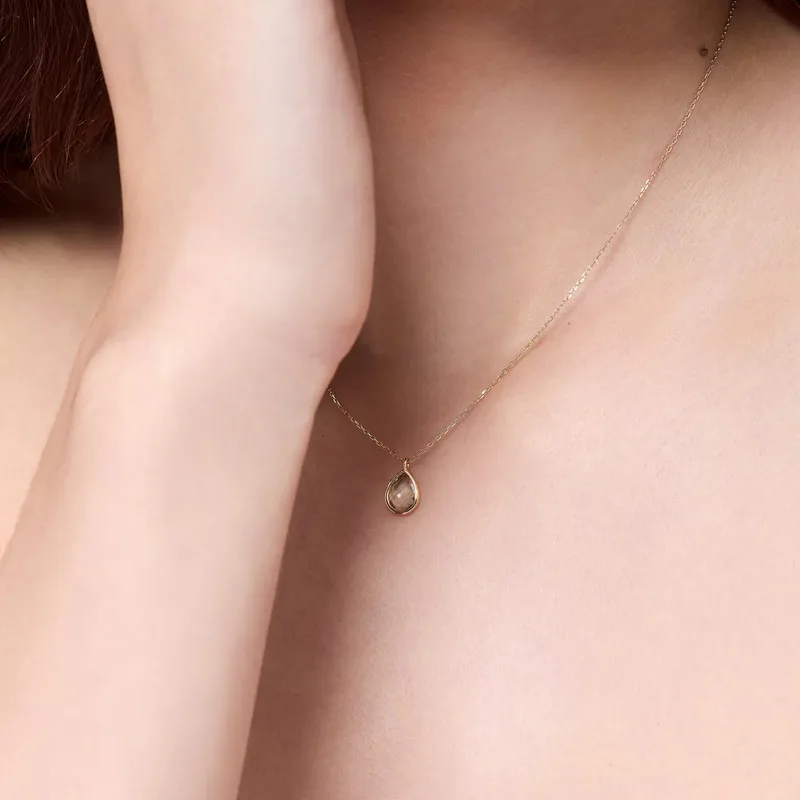 14kt Green Amethyst Bezel Pear Drop Necklace