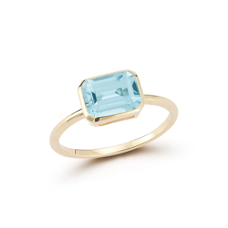 14kt Blue Topaz Bezel Ring