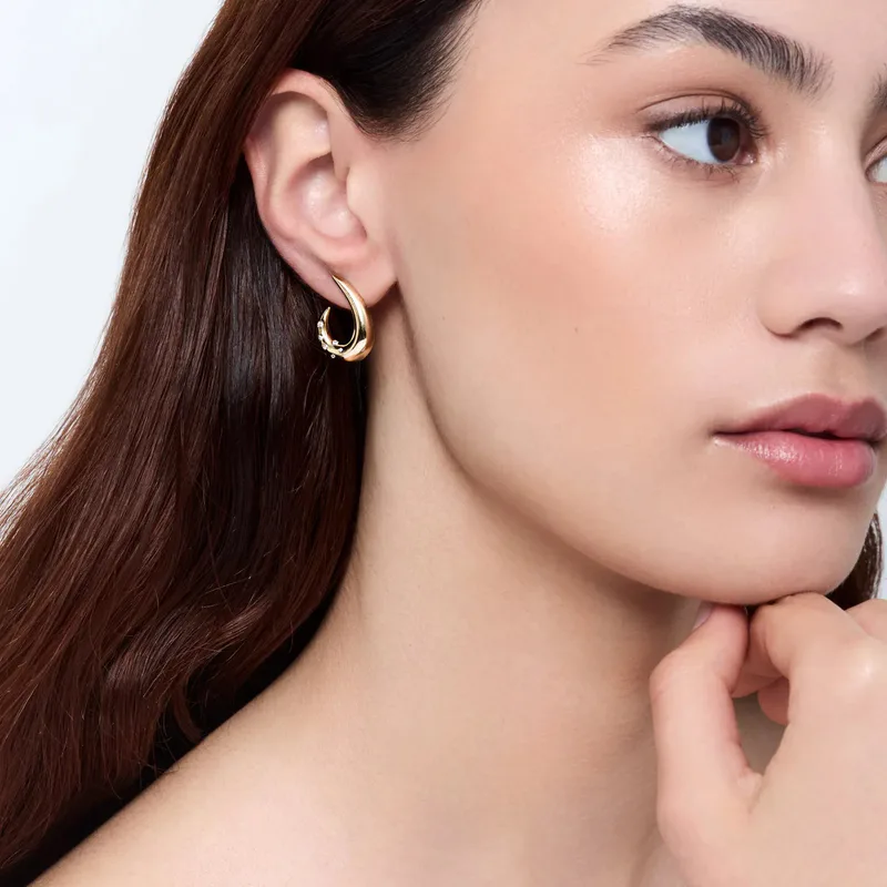 14kt Curl Earrings