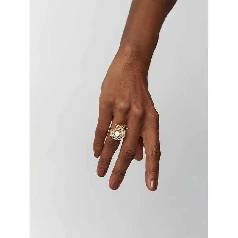 14kt Lady Venus Ring