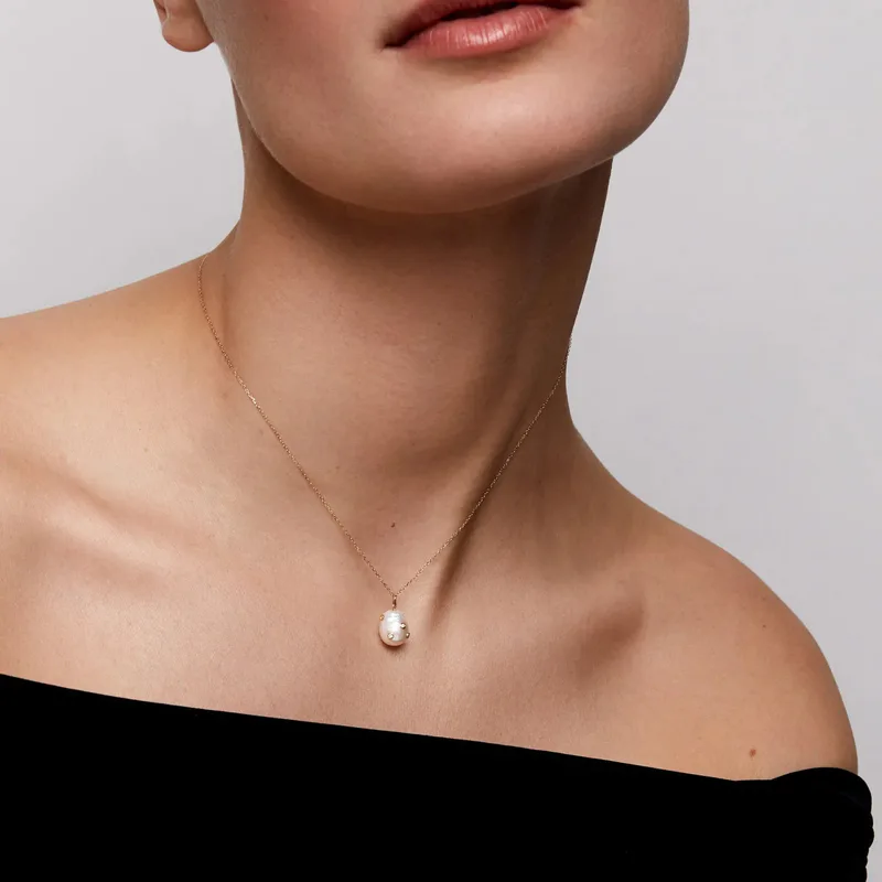 14kt Scattered Diamond Bezel Baroque Pearl Necklace