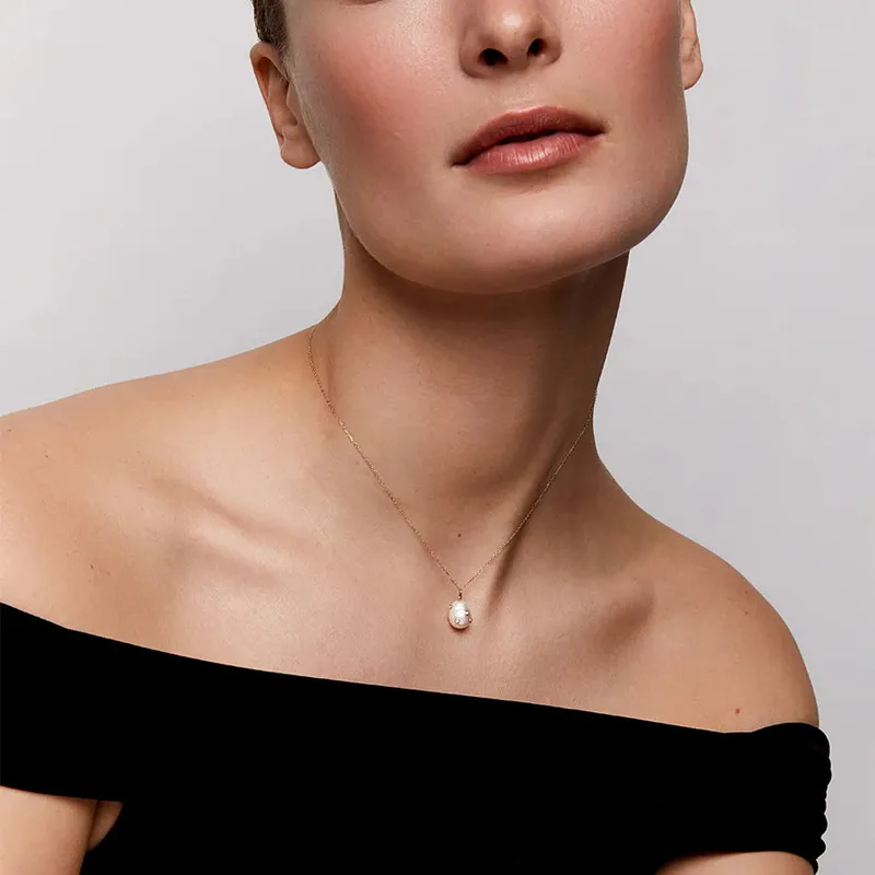 14kt Scattered Diamond Bezel Baroque Pearl Necklace