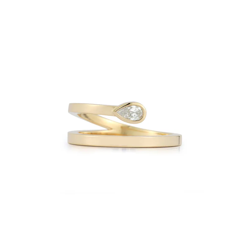 14kt Pear Diamond Spiral Ring