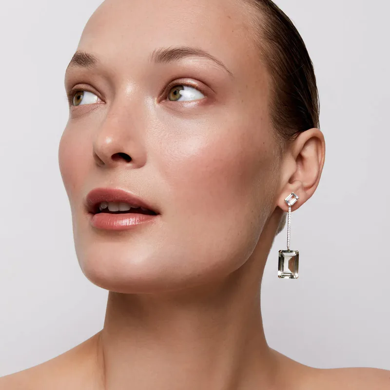 14kt Gold Mint Green Earring