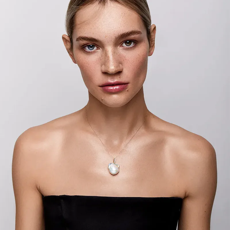14kt Gold and Diamonds Baroque Pearl Necklace
