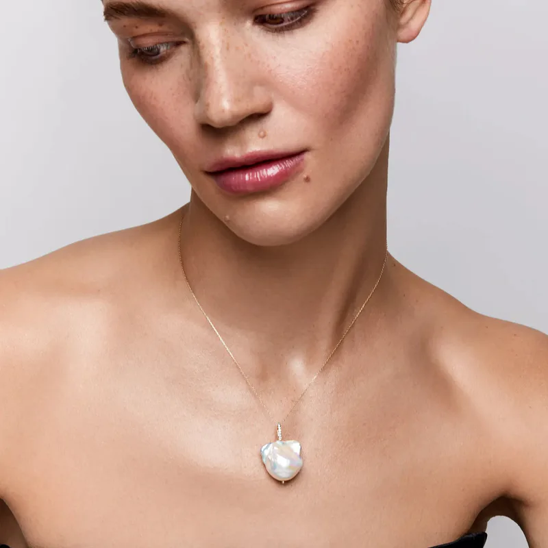 14kt Gold and Diamonds Baroque Pearl Necklace