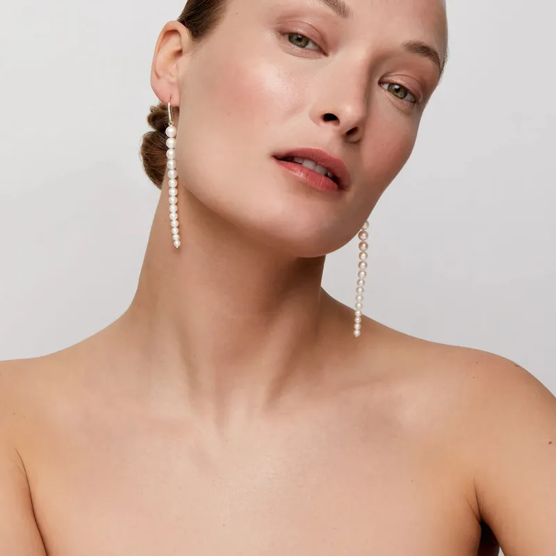 14kt Graduated Pearl Danglers