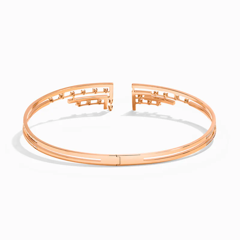 Avenues Crown Hinged Necklace