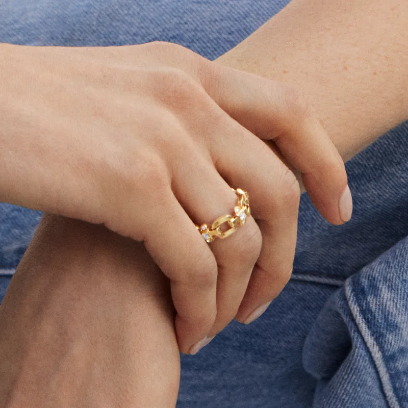 Tip-Top Link Gold Ring