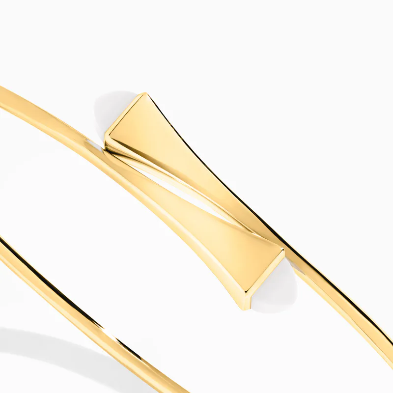 Cleo Wire Gold Slip-On Bracelet