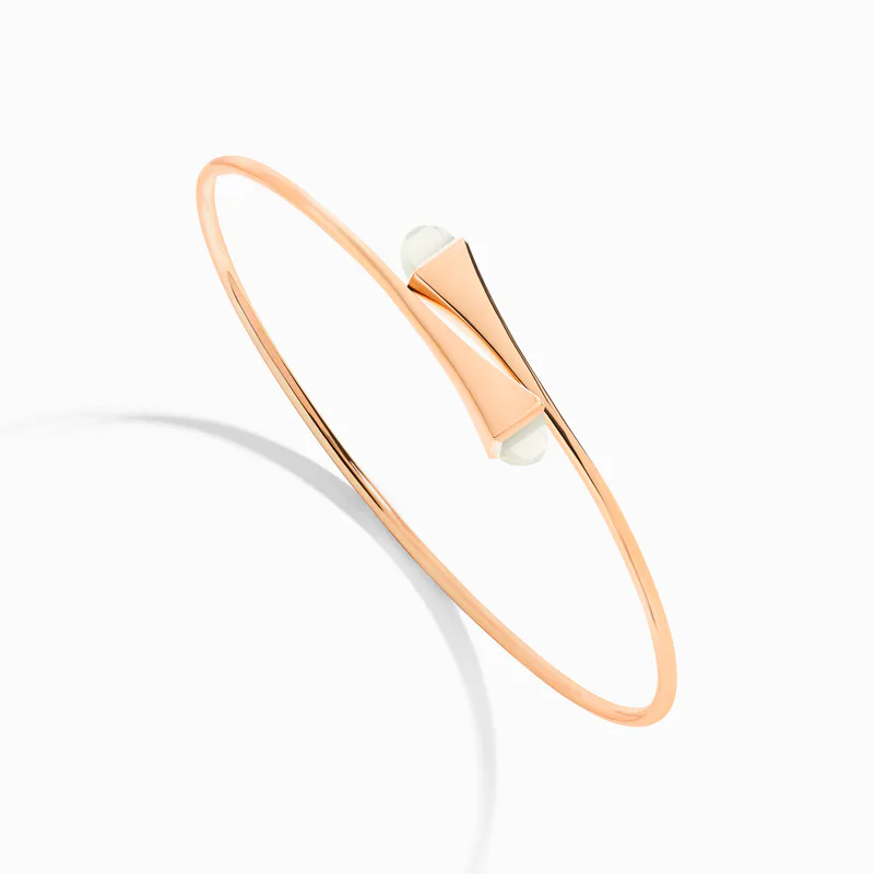 Cleo Wire Gold Slip-On Bracelet